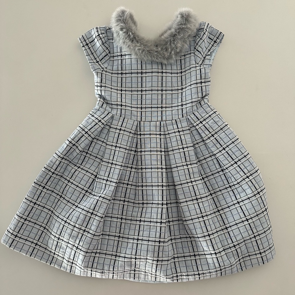 JANIE & JACK light blue plaid dress with faux fur collar in size 6